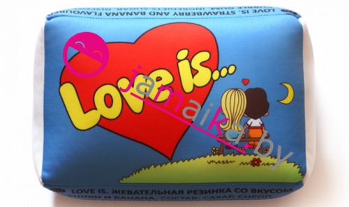 подушка Love IS синяя